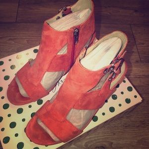 Earthies by earth heels 6.5